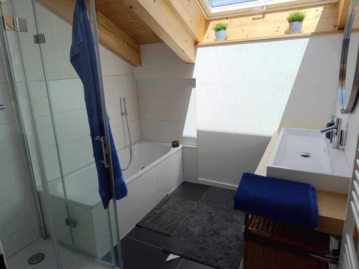 Apartment Unterm Dach Mit Kleinem Seeblick 穆星 外观 照片